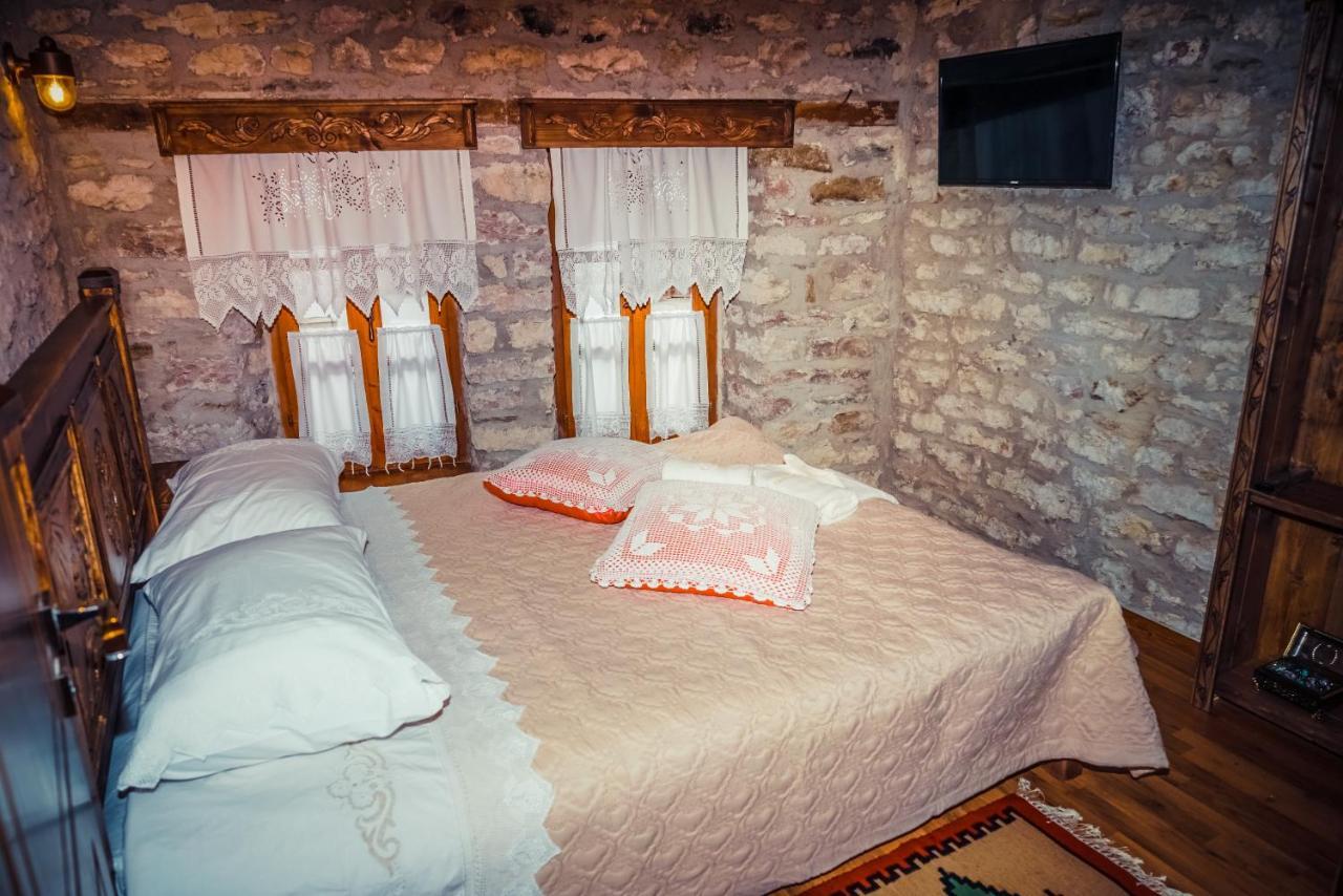 Medieval Rooms Gjirokastër Exteriör bild
