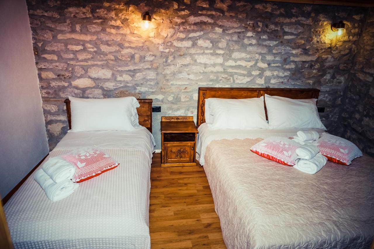 Medieval Rooms Gjirokastër Exteriör bild