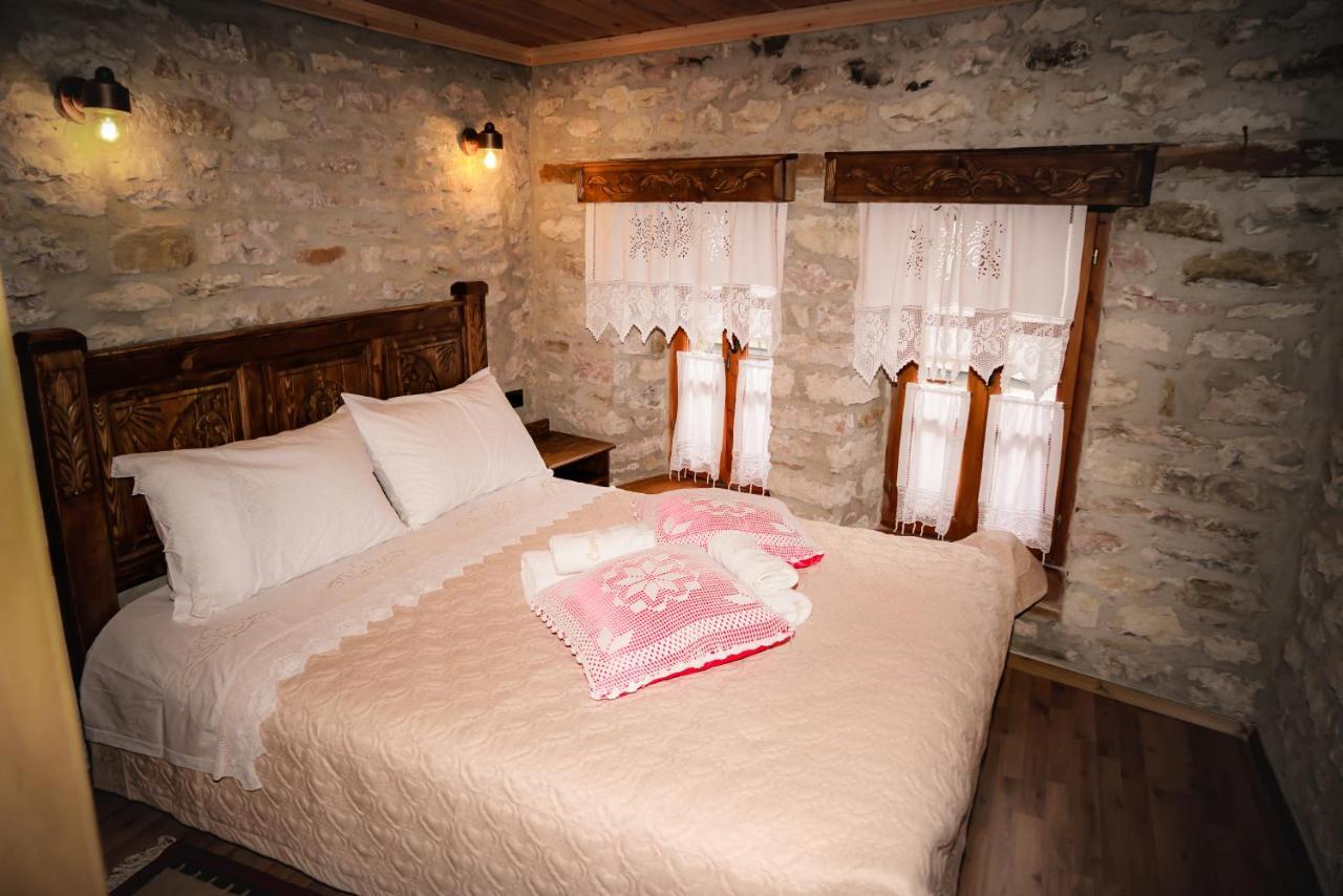 Medieval Rooms Gjirokastër Exteriör bild