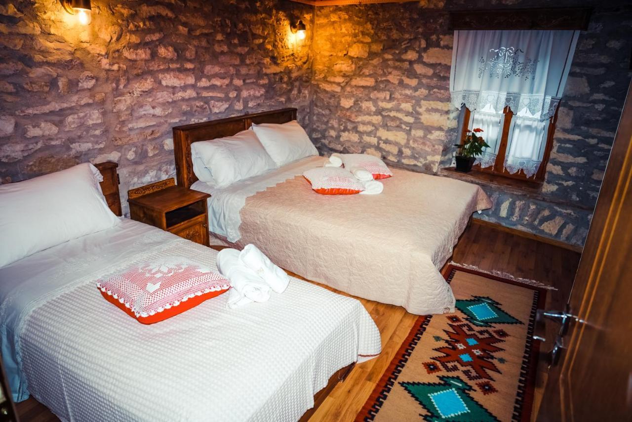 Medieval Rooms Gjirokastër Exteriör bild